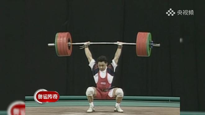 从巴黎蓝到悉尼蓝：揭秘奥运会举重背景板与国旗颜色的关联密码(图17)