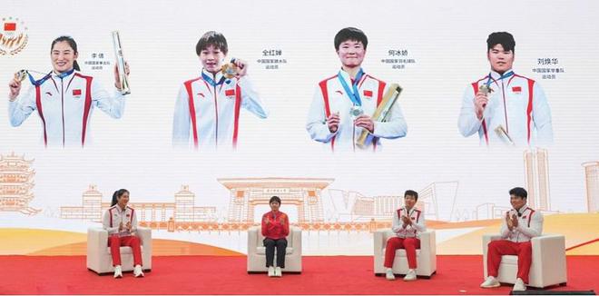 2024年中国国家队公益服务大行动 走进华中师范大学(图3)