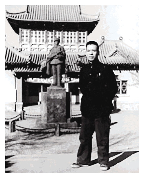 任省队教练登上裁判席