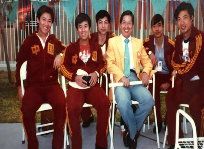 中国第一位举重金牌：为与日本人拼体重曾国强节食7天减重8斤(图7)