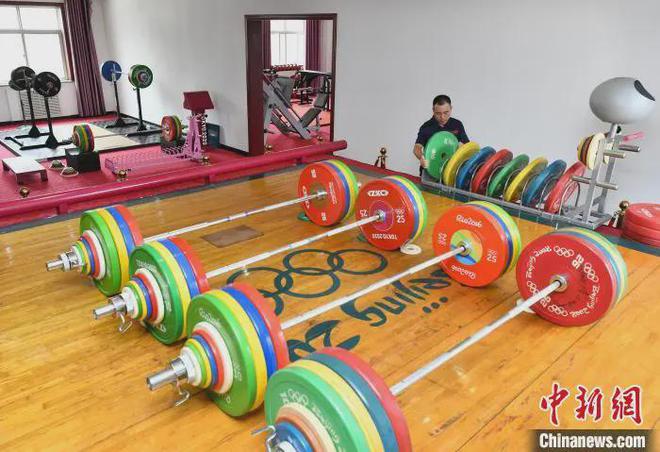 【央媒看泊头】“河北制造”杠铃产品 四登奥运赛场(图4)