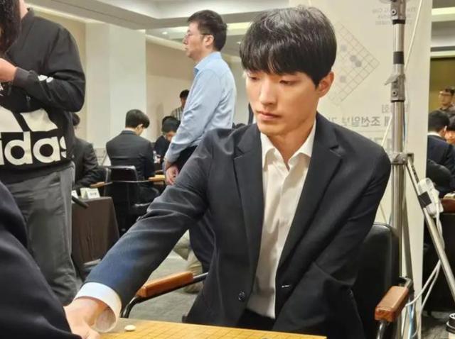 王星昊力克卞相壹 一力辽速胜芝野虎丸 最强棋士战朴廷桓晋级本赛
