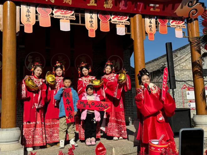 春节假期27949万人次在鹤壁过大年旅游总收入913亿元(图7)
