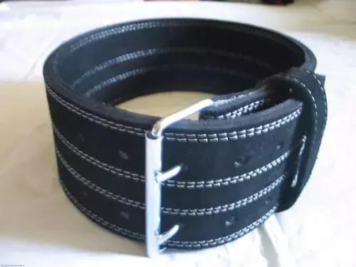 为啥经常练硬拉、深蹲的健身爱好者总是喜欢戴腰带？(图7)