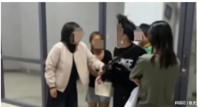 男子误入女澡堂后续！警方已介入洗浴中心回应更多细节已曝光(图3)