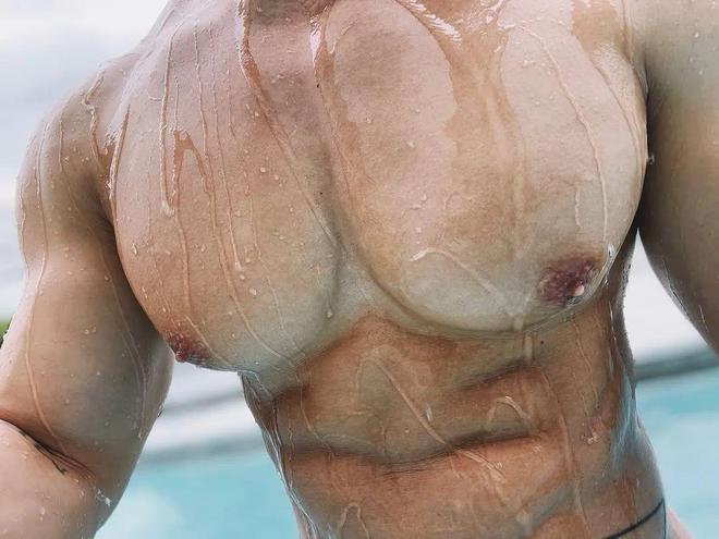 5个胸部训练动作打造饱满的D杯胸肌！