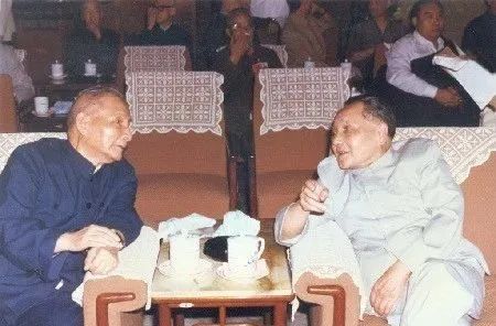 邓小平与陈云：相辅相成促进改革开放成功起步(图5)