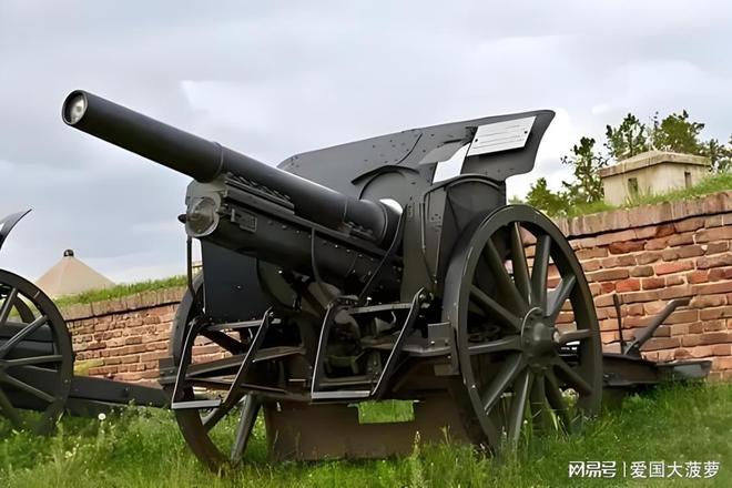 德制老式105毫米榴弹炮更值得民国引入