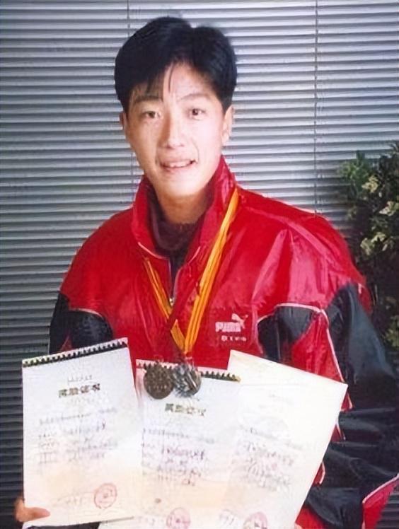 中国最有钱的5位运动员排行榜姚明勉强排第3第1名非他莫属(图3)