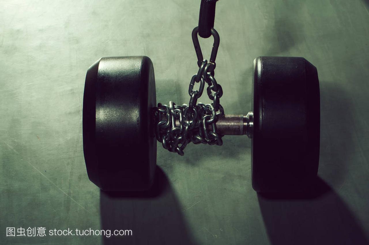 1676亿元项目签约落地第一批总投资364亿元的22个新建项目集中开工