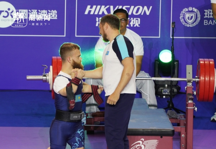身体躺下精神“站起来”！残疾举重运动员轻松举起3个“自己”(图4)
