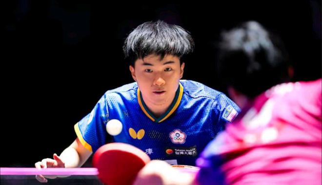 2比4惨败！无缘决赛！00后林昀儒被打懵单局2比11输得没脾气(图1)