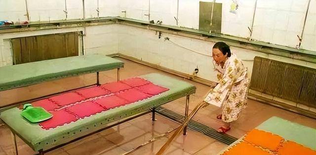 她曾获9枚金牌却惨遭教练下药终身不育退役后沦为搓澡工(图1)