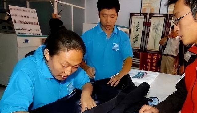 她曾获9枚金牌却惨遭教练下药终身不育退役后沦为搓澡工(图2)
