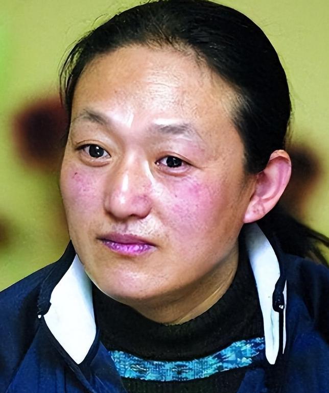 她曾获 9 枚金牌却惨遭教练下药致终身不育退役后沦为搓澡工(图2)