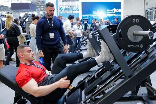 让世界看见中国智造实力：舒华体育震撼亮相德国FIBO 2025(图4)