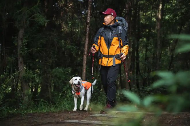 安踏正在成为运动界的“极客”(图3)