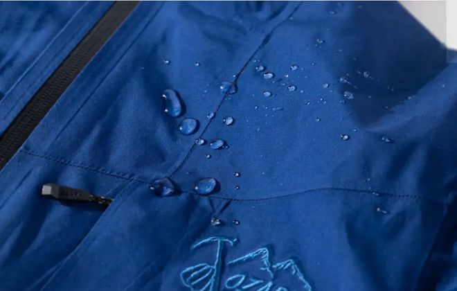 安踏正在成为运动界的“极客”(图5)