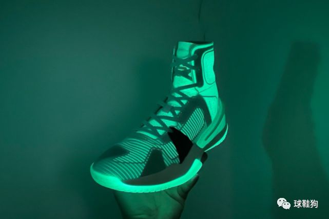 国产混战！匹克闪现3新版本来袭 安踏老爹鞋好帅 特步篮球鞋崛起(图10)