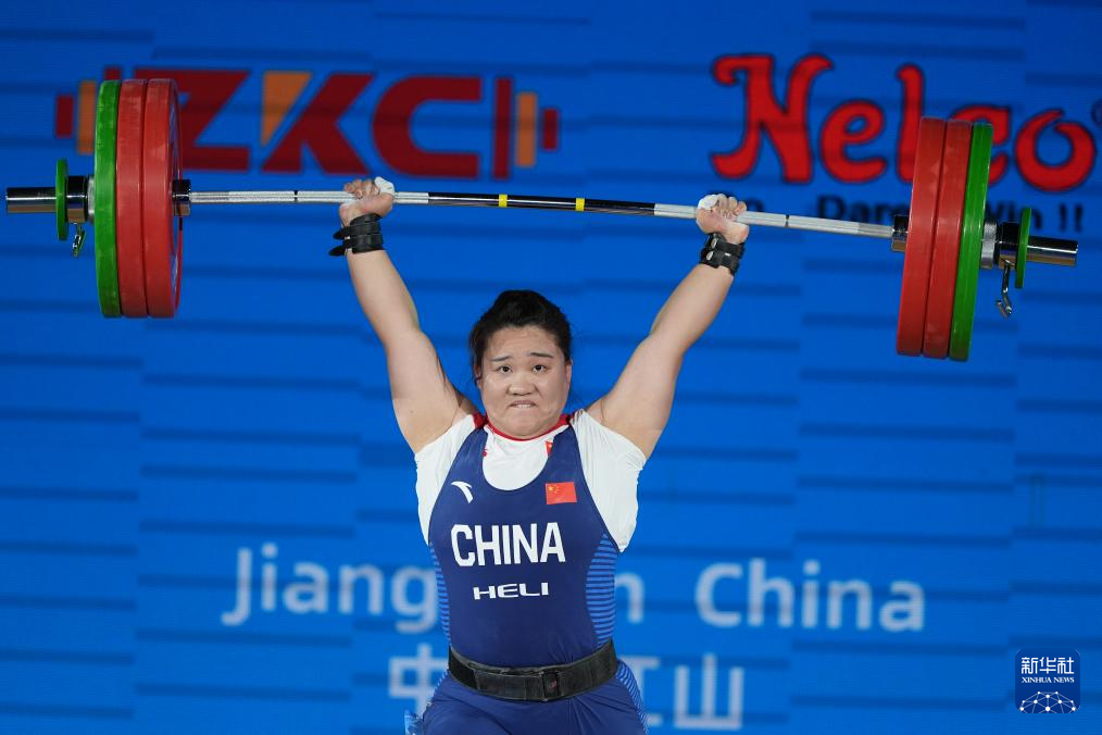 举重亚锦赛：杨秋霞、廖桂芳改写世界纪录(图3)
