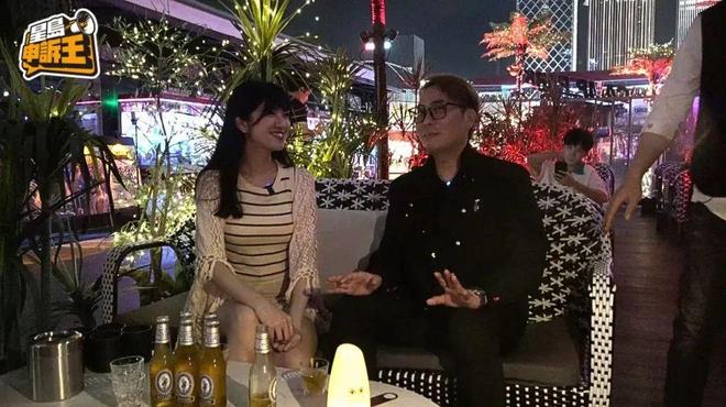 【现场直击】深圳猛男吧成港女“天堂”贴身玩游戏嘴对嘴喂食(图8)