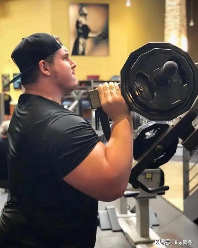 为啥健身房里有些人围度很大却不刷脂？(图2)