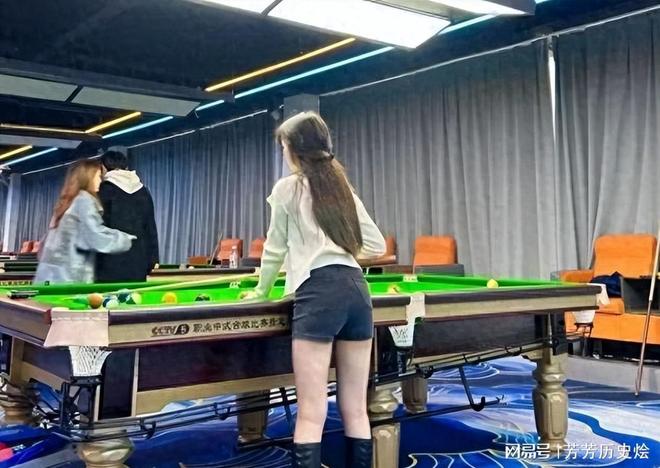 台球厅被曝“特殊服务”包间暗藏玄机美女陪练988包一杆进洞(图18)