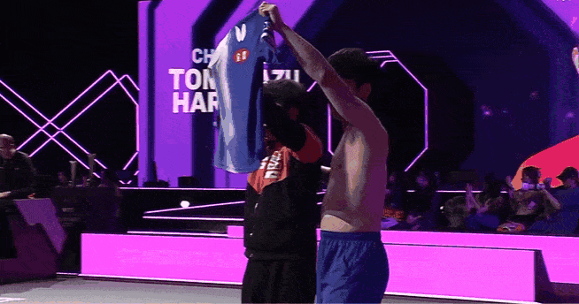 王楚钦丢冠后张本智和怒怼质疑声王皓被日本球员发文嘲讽！(图4)