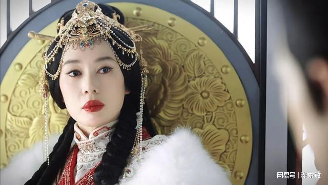 藏海传：48岁的余男香肩一露张婧仪前面的29集白演了(图8)