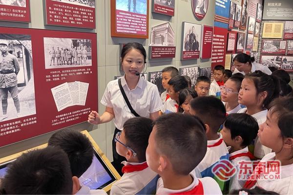 开学第一课 龙岩武平“走新”更“走心”