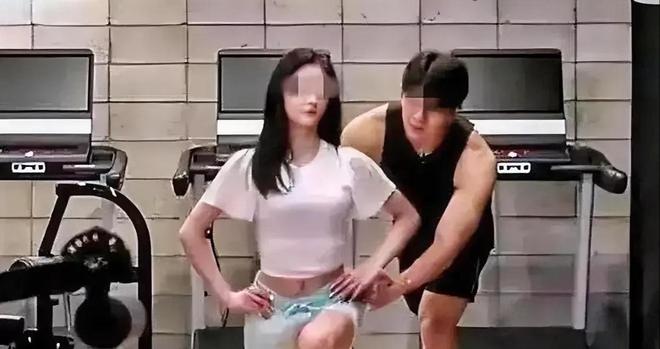 厦门健身房掌掴事件曝光！教练遭两女子当众扇耳光竟无人劝阻！(图5)