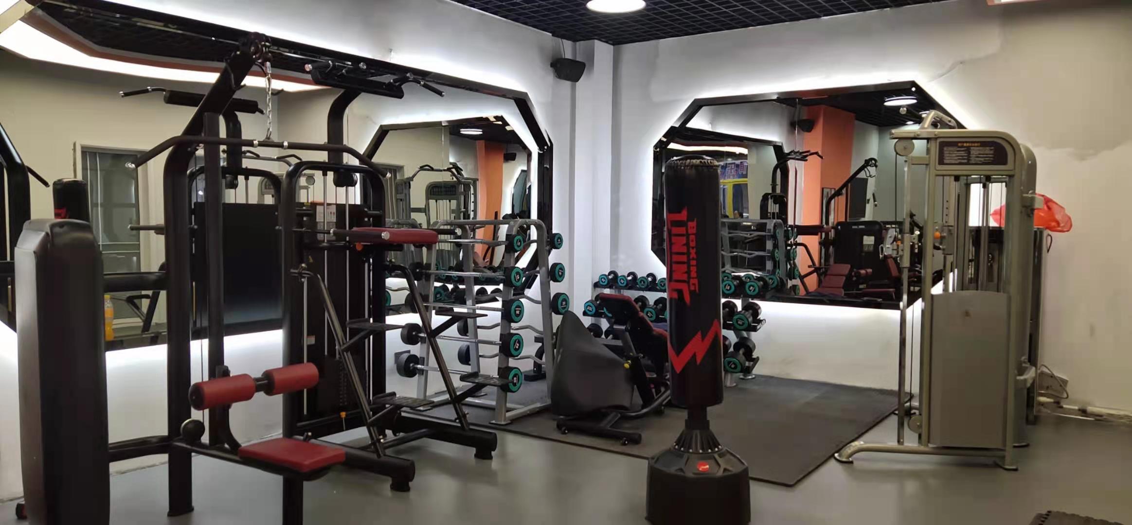 死里逃生后卡德罗夫发文：意有所指暗示凶手就藏在自己身后(图1)