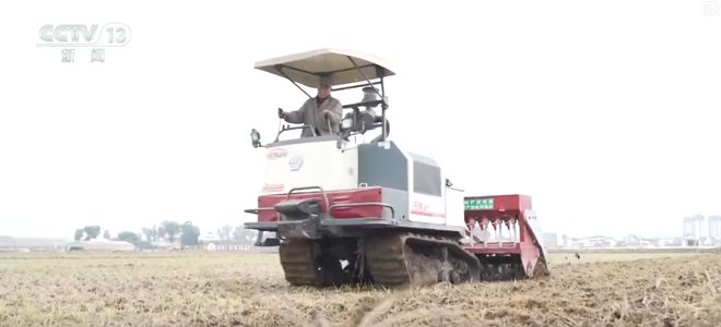 各地精准施策全力以赴高质量播种 “新技术+新设备”让秋冬种更“智慧”(图5)