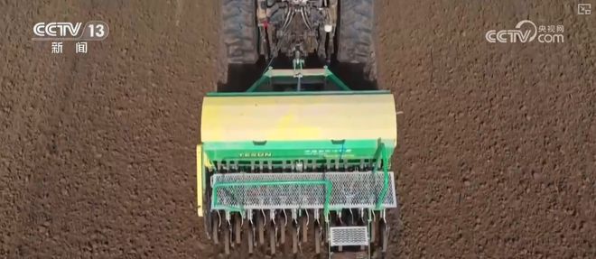 各地精准施策全力以赴高质量播种 “新技术+新设备”让秋冬种更“智慧”(图4)