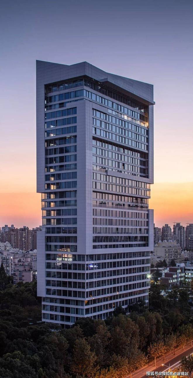 【全城聚焦】中鹰黑森林官方售楼处发布：中鹰黑森林利好引爆市场