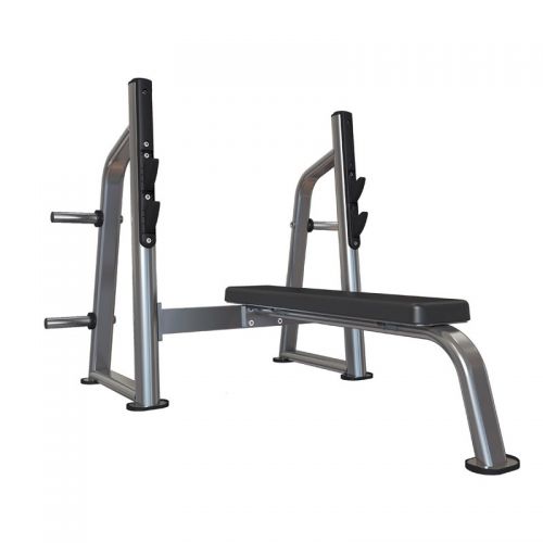 巴西男子在健身房卧推时沉重的杠铃从手中滑落砸中胸部站起来几秒后瘫倒在地身亡